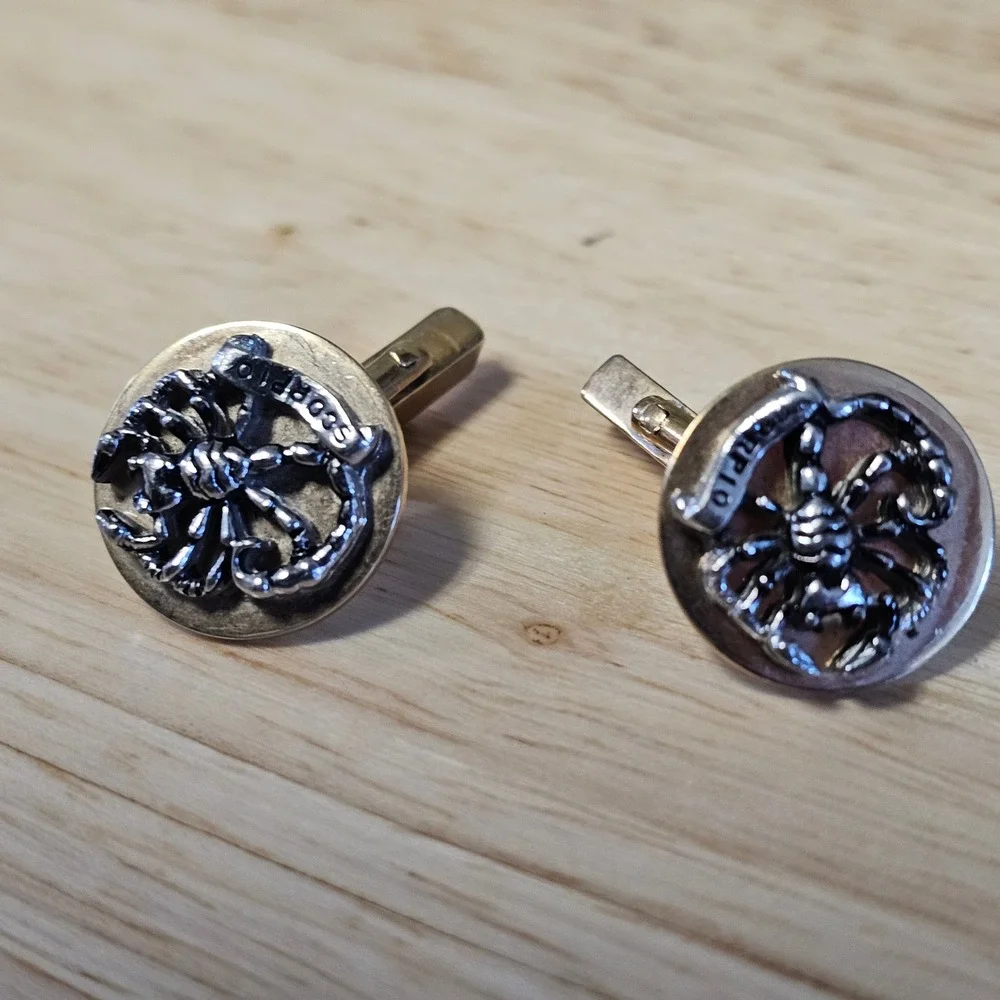 SWANK INC Scorpion Zodiac Cufflinks Mens Gold Tone Silver Tone Round